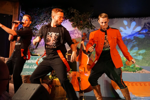 Fun things to do in Niagara Falls-Oh Canada Eh dinner show-Canadian rock Fun things to do in Niagara Falls-Oh Canada Eh dinner show-Canadian rock