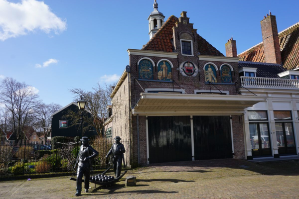 Netherlands-edam-cheese market