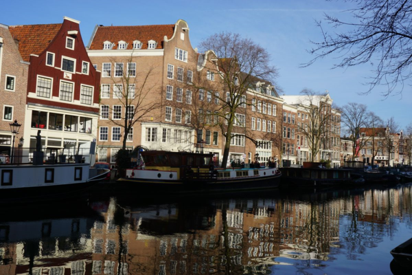 Netherlands-amsterdam-canals-boats-reflection