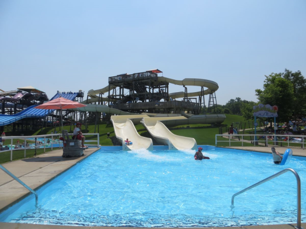 Canada's wonderland-splash works-slides