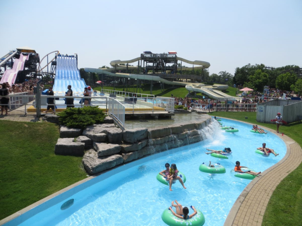 Canada's wonderland-splash works-lazy river