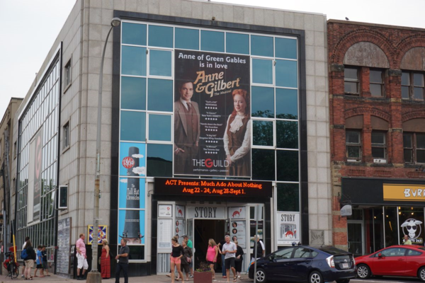 Prince edward island-charlottetown-anne and gilbert