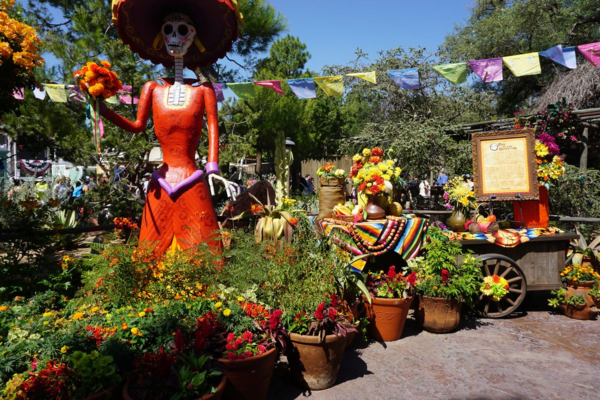 Disneyland-frontierland-dia de los muertos