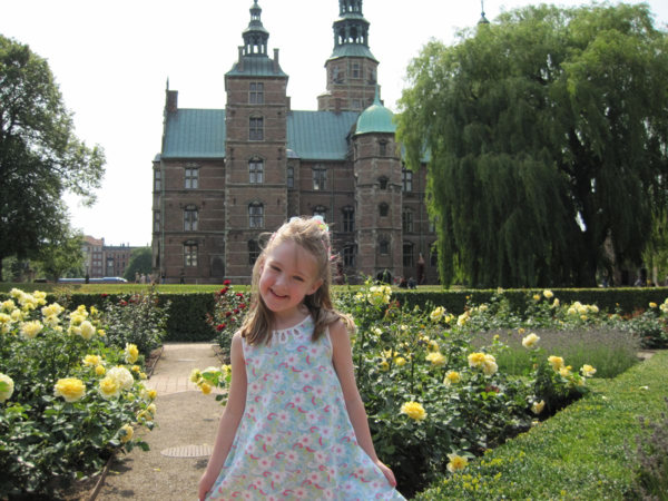 Denmark-copenhagen-rosenborg castle-gardens