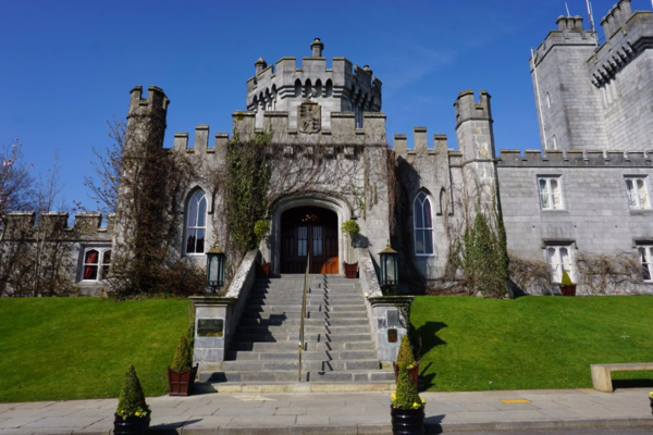 Ireland-Dromoland Castle-front entrance