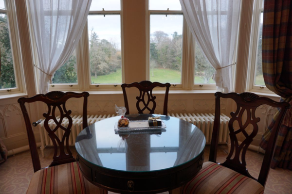 Ireland-Dromoland Castle-suite-dining alcove