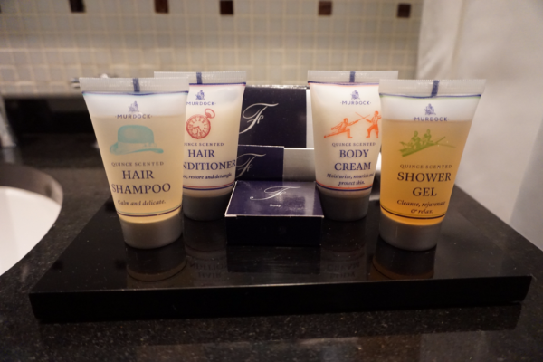 Ireland-fitzwilliam hotel dublin-bath amenities