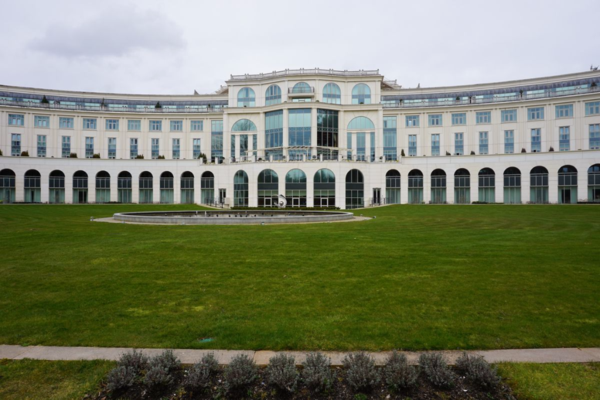 Ireland-powerscourt hotel-exterior