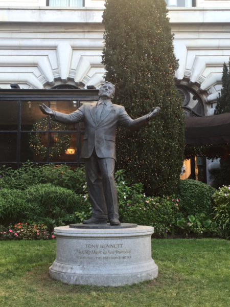 California-san francisco-fairmont san francisco-tony bennett statue