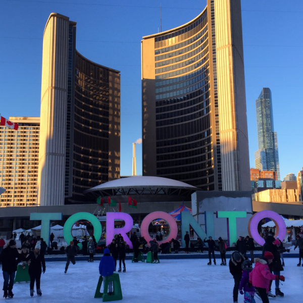 Toronto-nathan phillips square-skating Toronto-nathan phillips square-skating