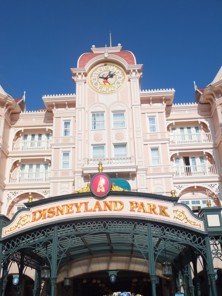 disneyland paris entrance park visit europe reasons parking sign hotel hotels trip
