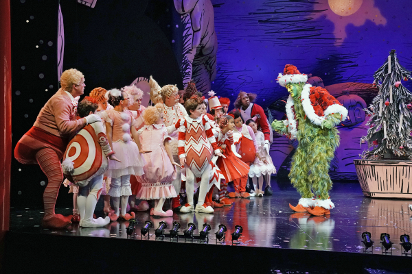 Grinch_Stole_Xmas_courtesy_Ken_Howard_for_The_Old_Globe_Theatre Grinch_Stole_Xmas_courtesy_Ken_Howard_for_The_Old_Globe_Theatre