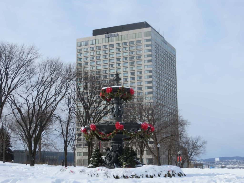 hilton-quebec-exterior with fountain in winter