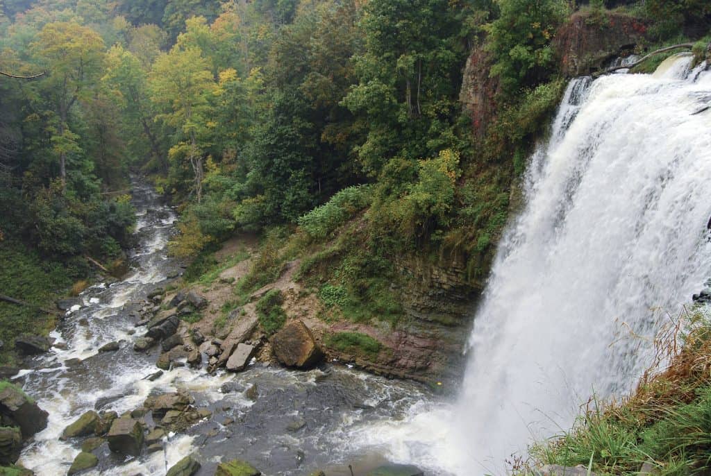 waterfalls-hamilton-ontario bucket list