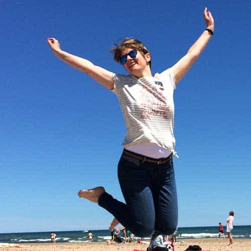 Bio photo of Anna Timbrook.