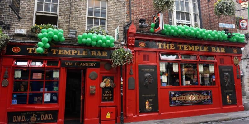 dublin-the temple bar-st. patrick's day