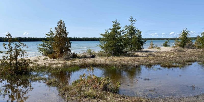 misery bay provincial park-manitoulin island-along lakefront