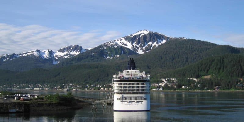 alaska-juneau-cruise ship