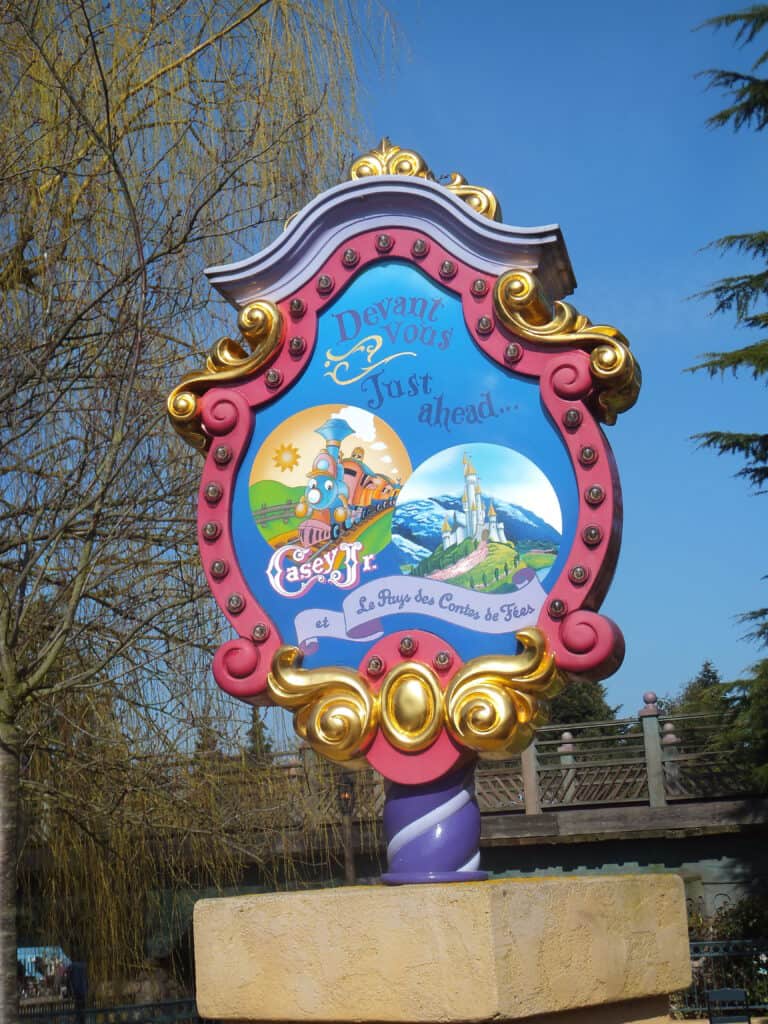 Sign at entrance to Casey Jr ride at Disneyland Paris.