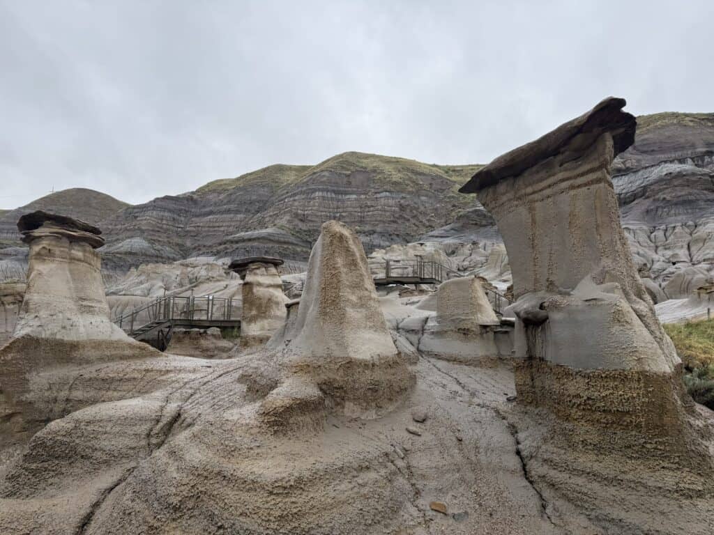 hoodoos in drumheller on overcast day